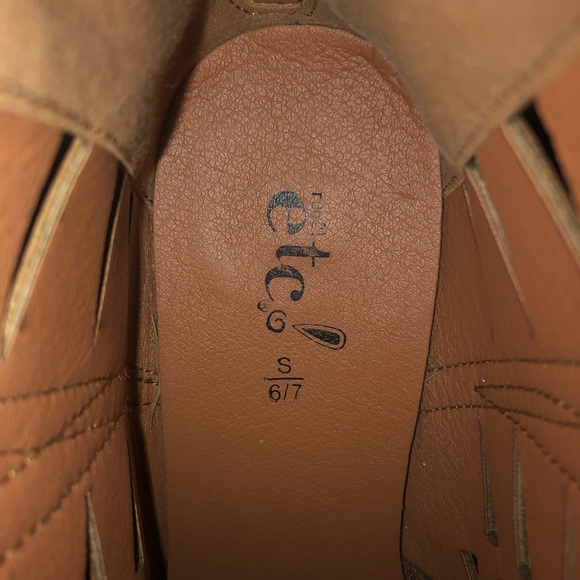 🛍 Tan Booties 🖤 - Picture 2 of 5